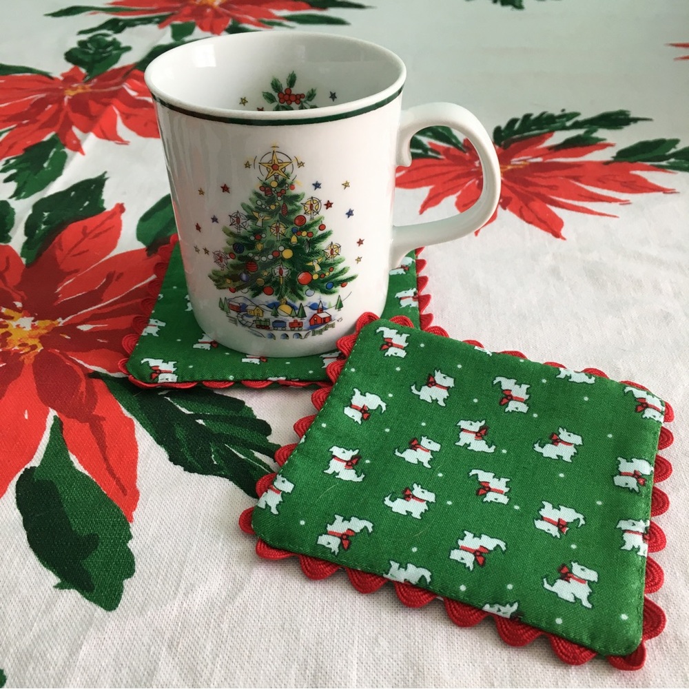 ✨Handmade Vintage-style Christmas Scottie Dogs Coasters, set of 2✨